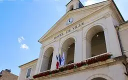 Bâtiment de la Mairie de Nay