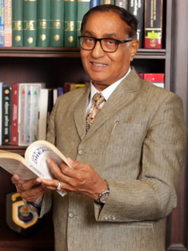 Shri Suresh Jain