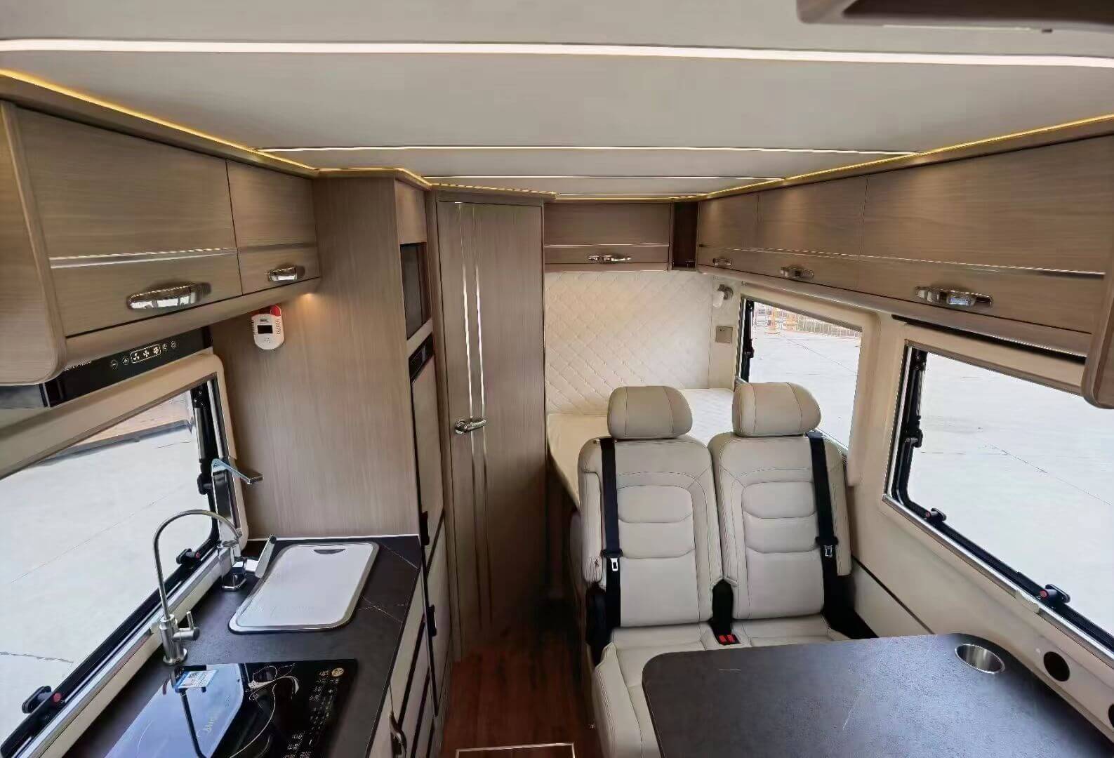 Blue Whale Tourist RV - Image 3