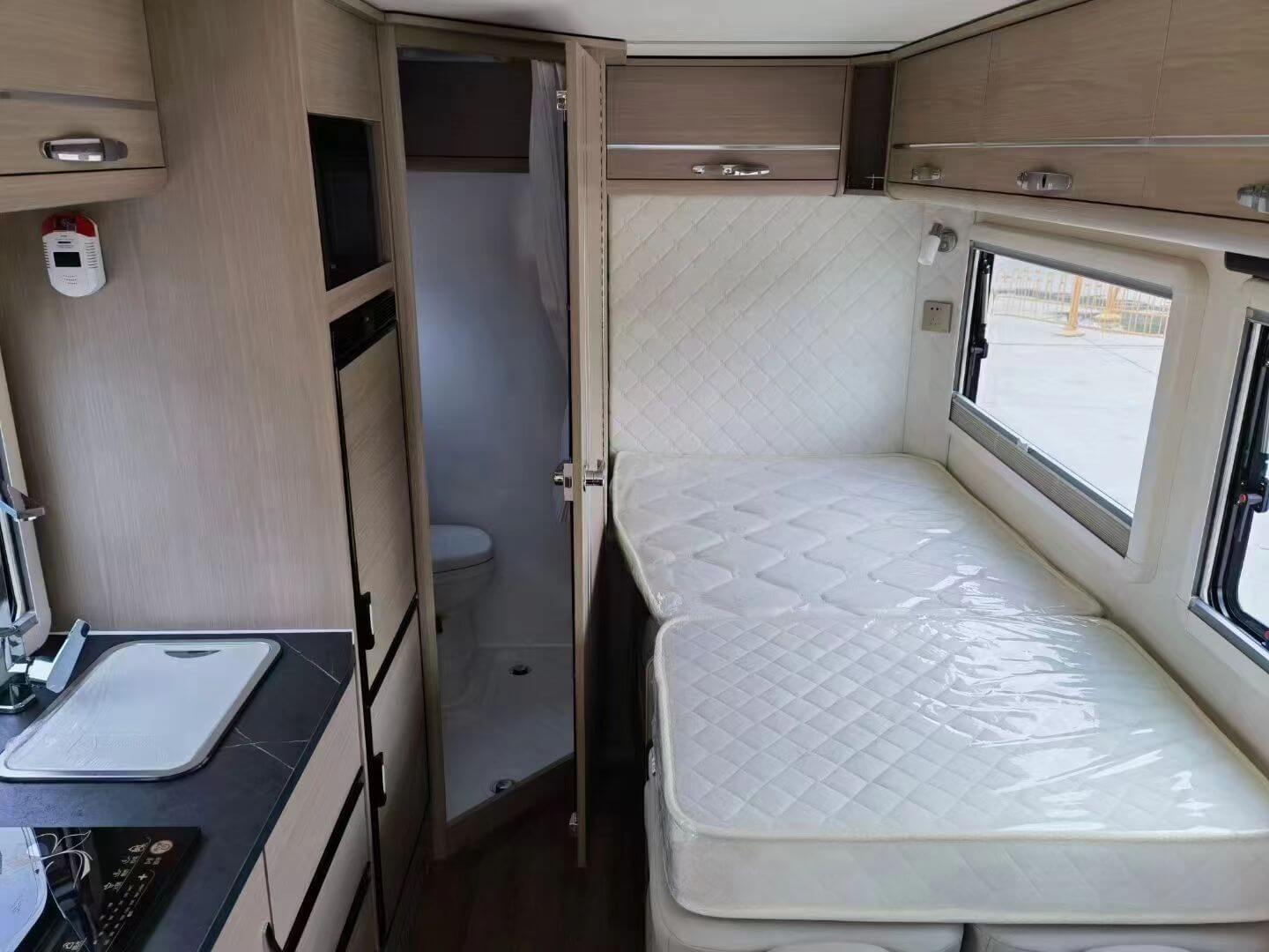 Blue Whale Tourist RV - Image 7