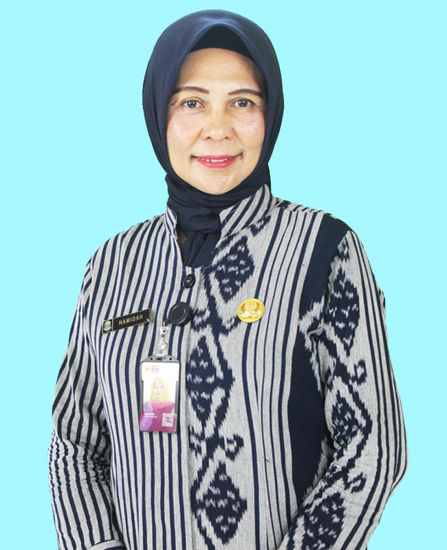 Hamidah, M.Pd - Kepala Sekolah SMAN 1 Panarukan