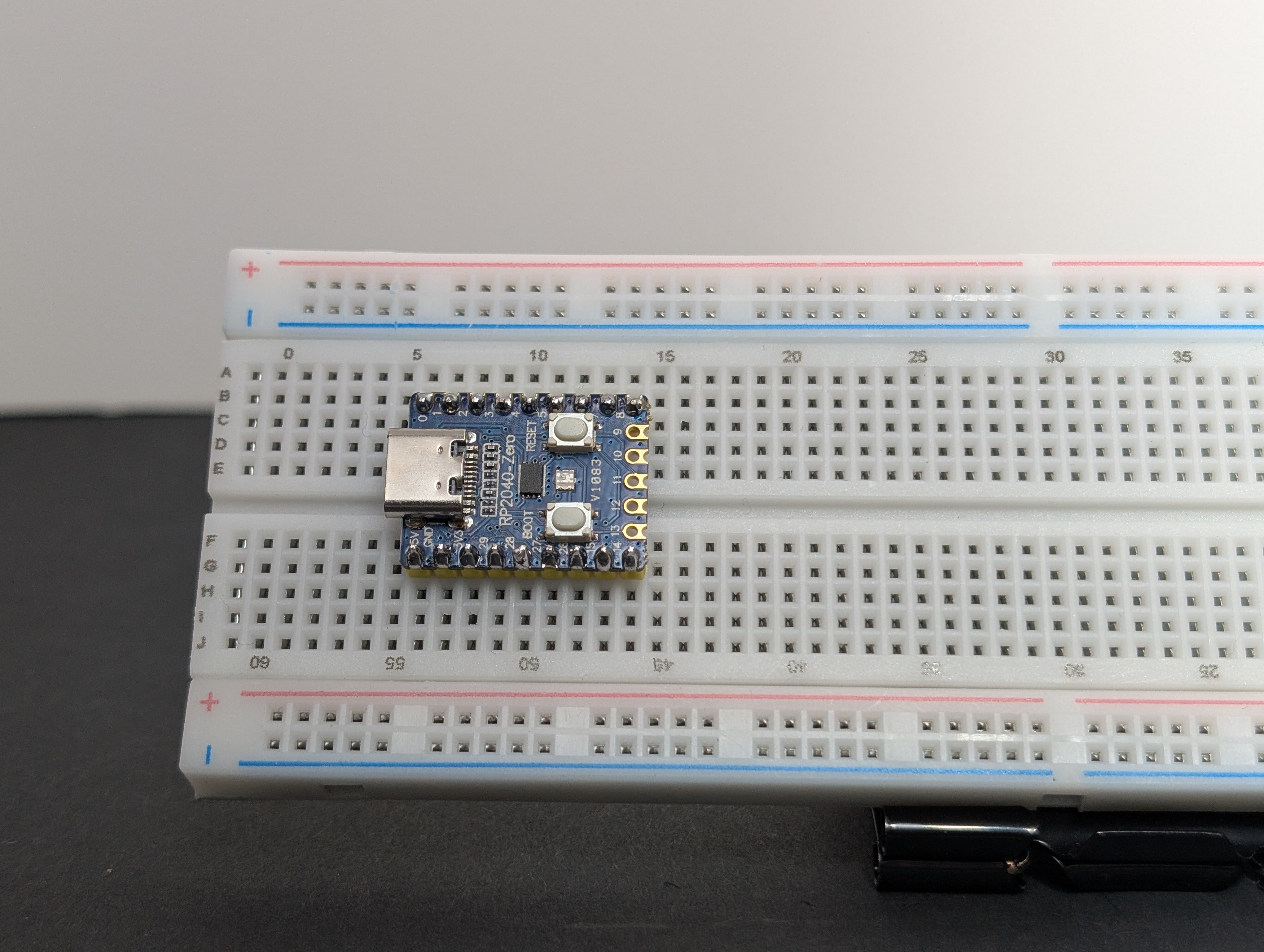 Place the RP2040-Zero into the breadboard.
