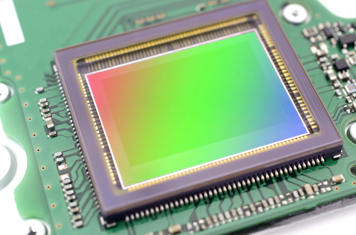 据说CMOS上能看到彩虹哦~