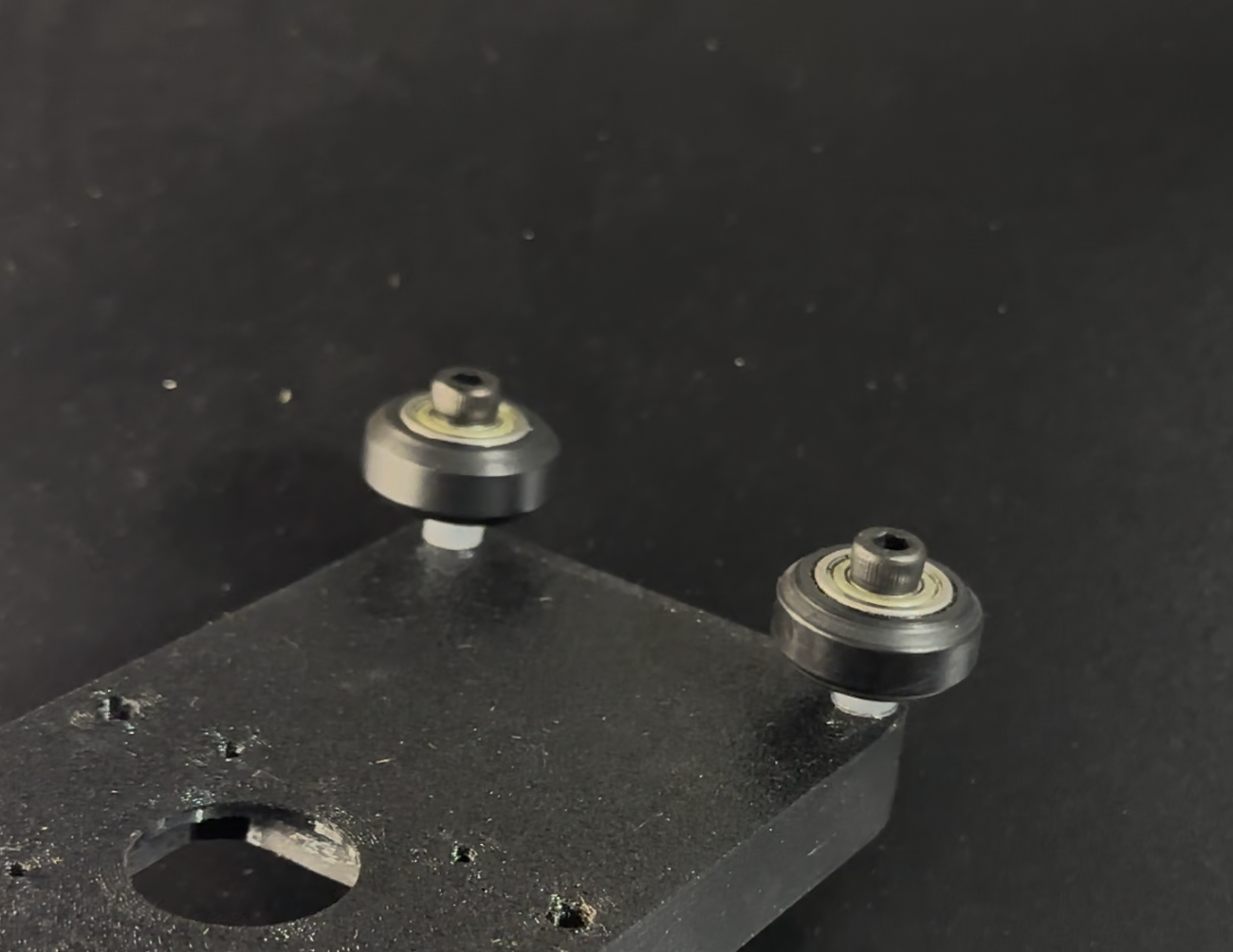 Using M5 bolt to seat wheel and spacer