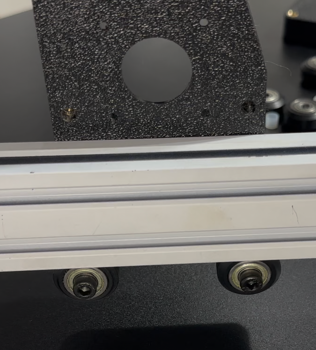 Gantry plate sliding onto 2040 extrusion