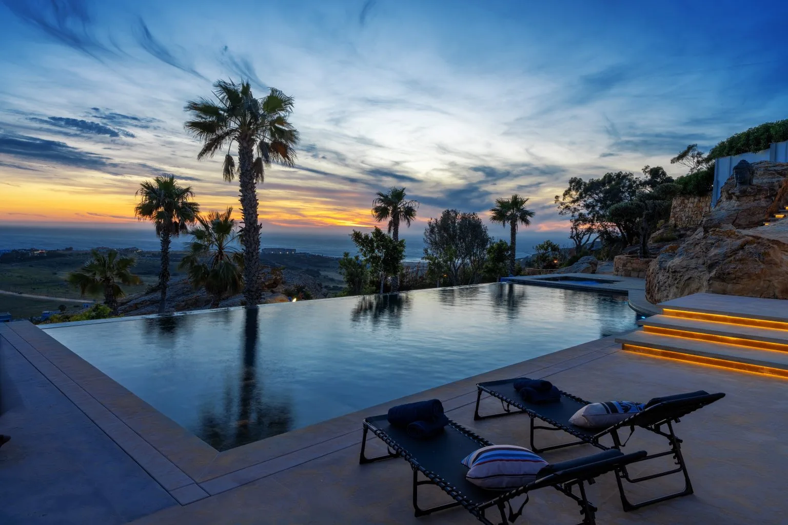 Villa à Louer avec Piscine à Tanger Villa à Louer avec Piscine à Tanger