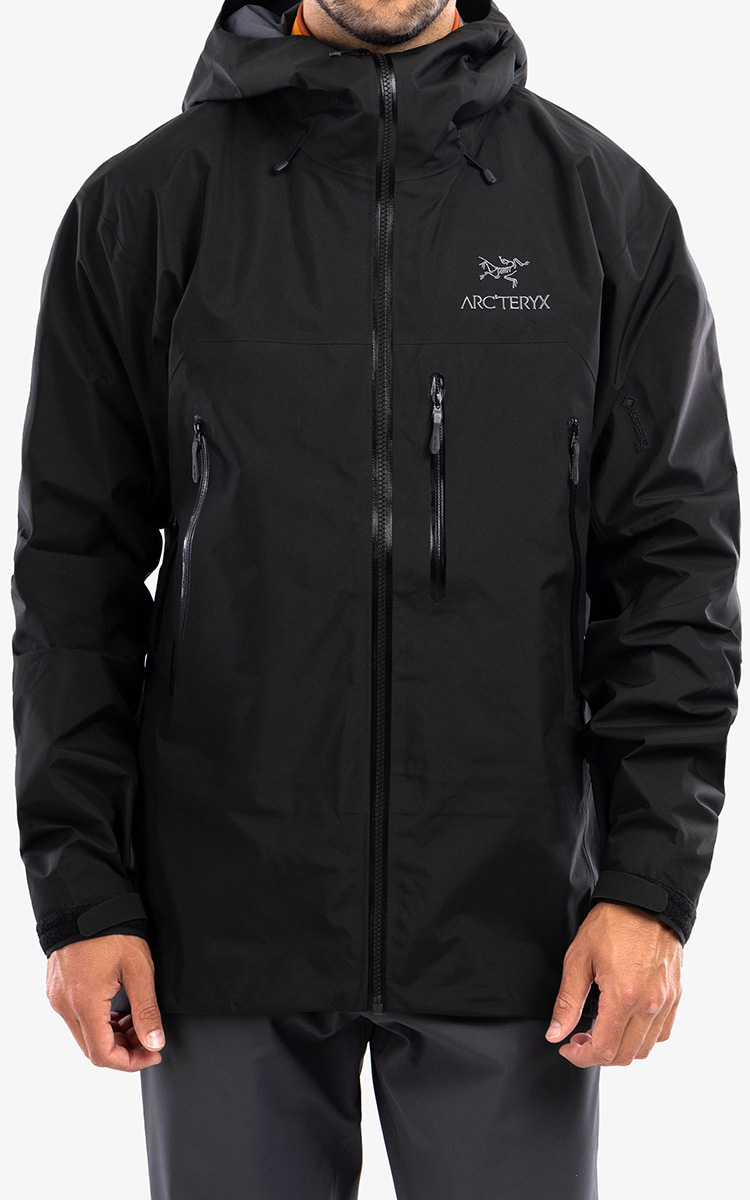 2022.07_Arcteryx-Beta-SV-Jacket_03