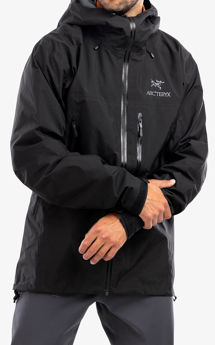 2022.07_Arcteryx-Beta-SV-Jacket_04