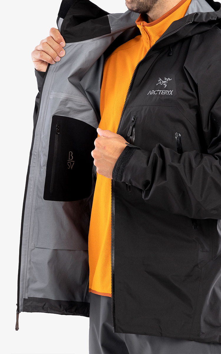 2022.07_Arcteryx-Beta-SV-Jacket_06