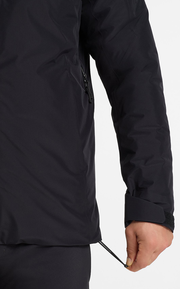 2022.11_Arcteryx-Macai-Jacket_08