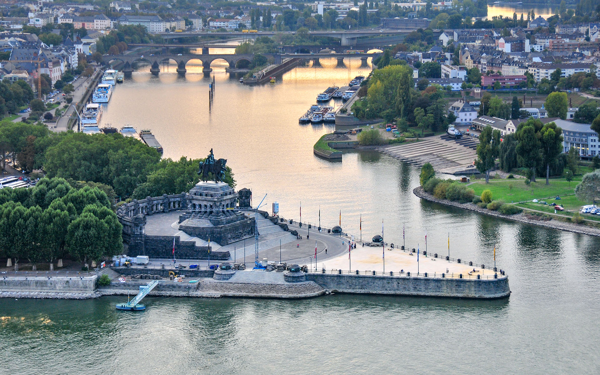 2009.09_Deutsches-Eck_Koblenz_Rheinland-Pfalz_Germany_02