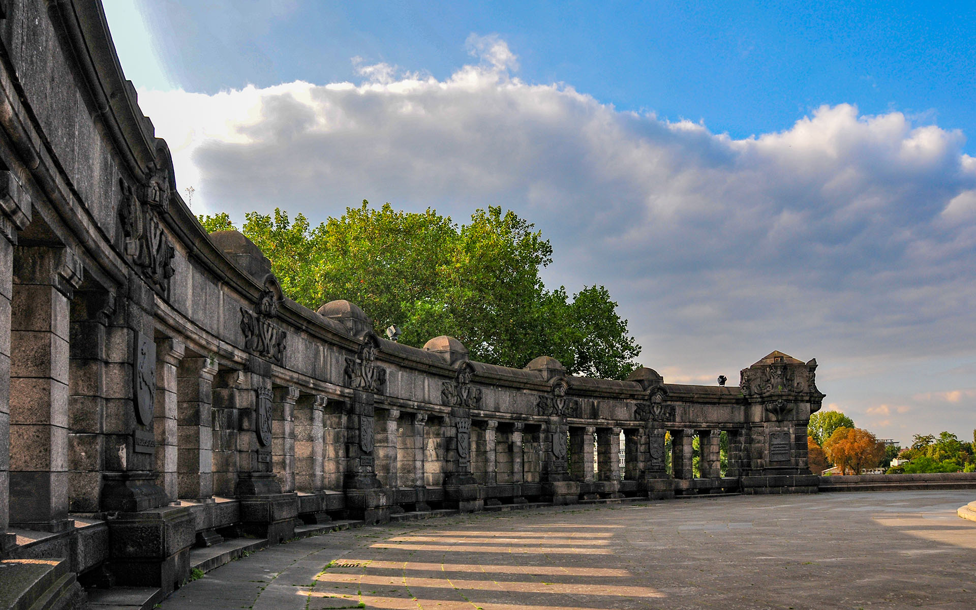 2009.09_Deutsches-Eck_Koblenz_Rheinland-Pfalz_Germany_05
