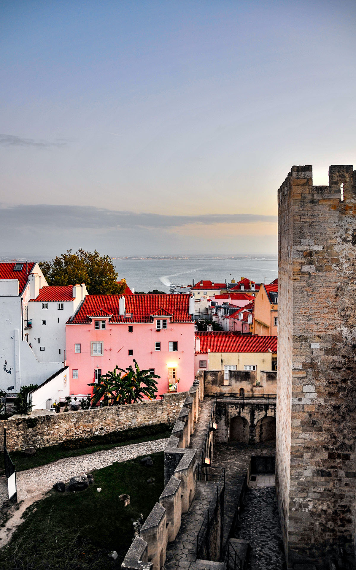 2009.11_Castelo-de-S.-Jorge_Lisboa_Lisbon-District_Portugal_04