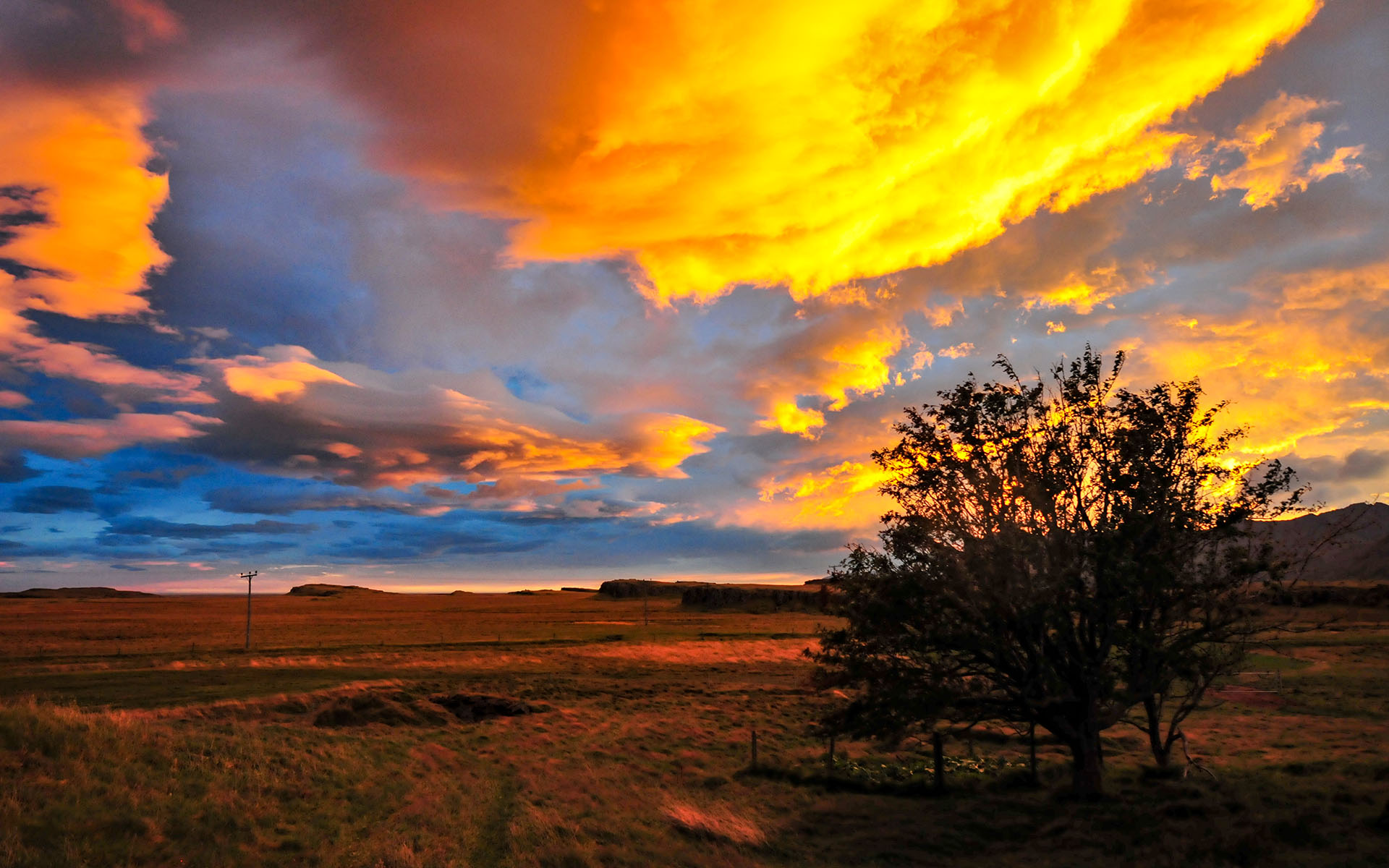 2010.09_Burning-Clouds_Vagnstadir_Hofn_Eastern-Region_Iceland_03