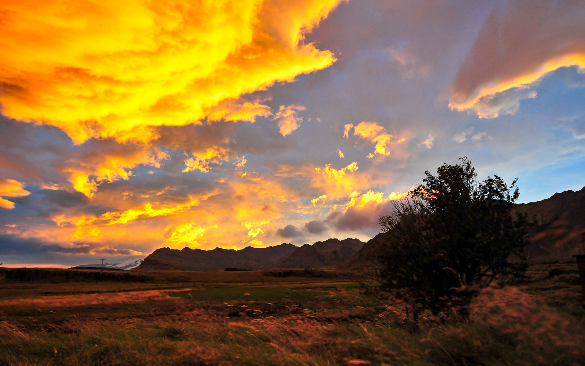 2010.09_Burning-Clouds_Vagnstadir_Hofn_Eastern-Region_Iceland_05