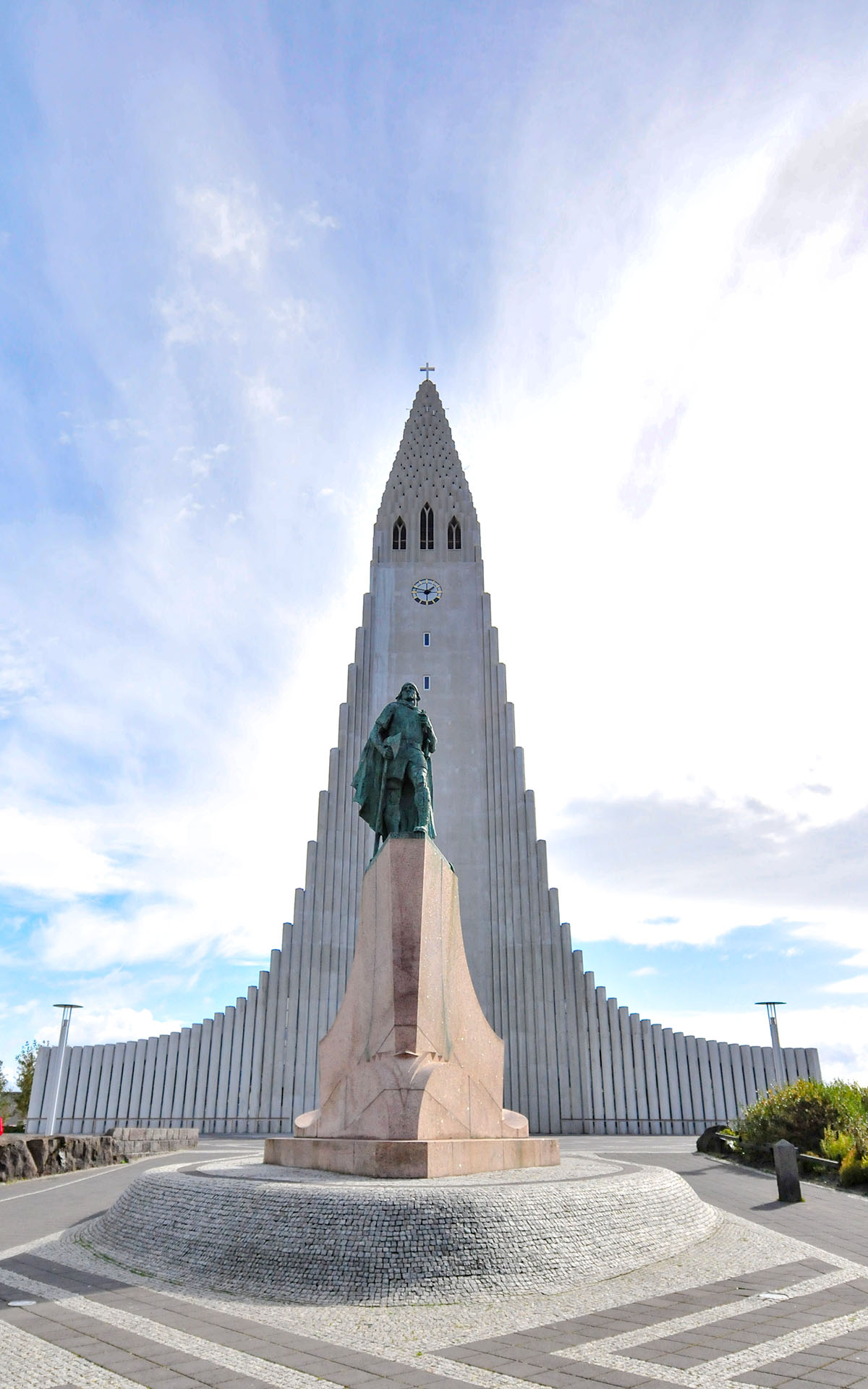 2010.09_Hallgrimskirkja_Reykjavik_Capital-Region_Iceland_05