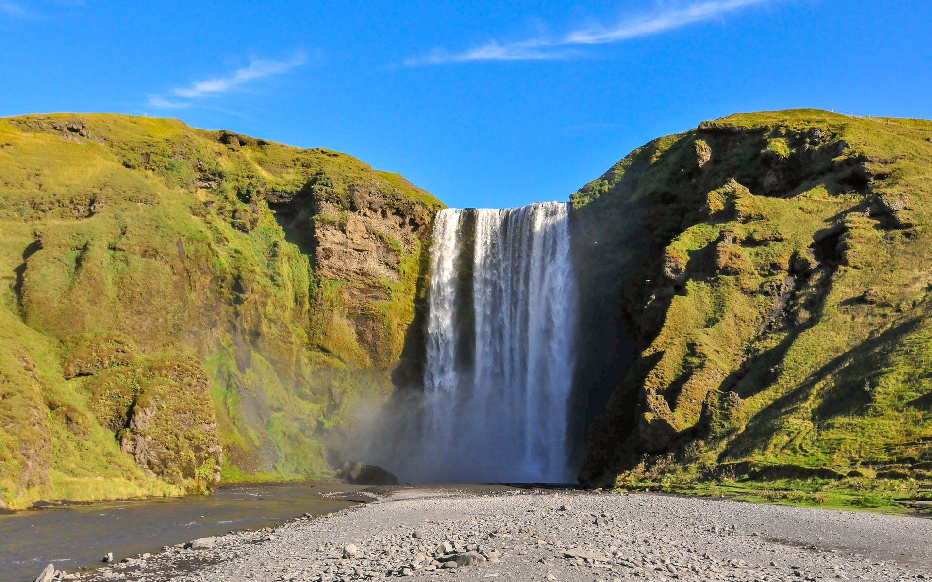 2010.09_Skogafoss_Skogar_Southern-Region_Iceland_04