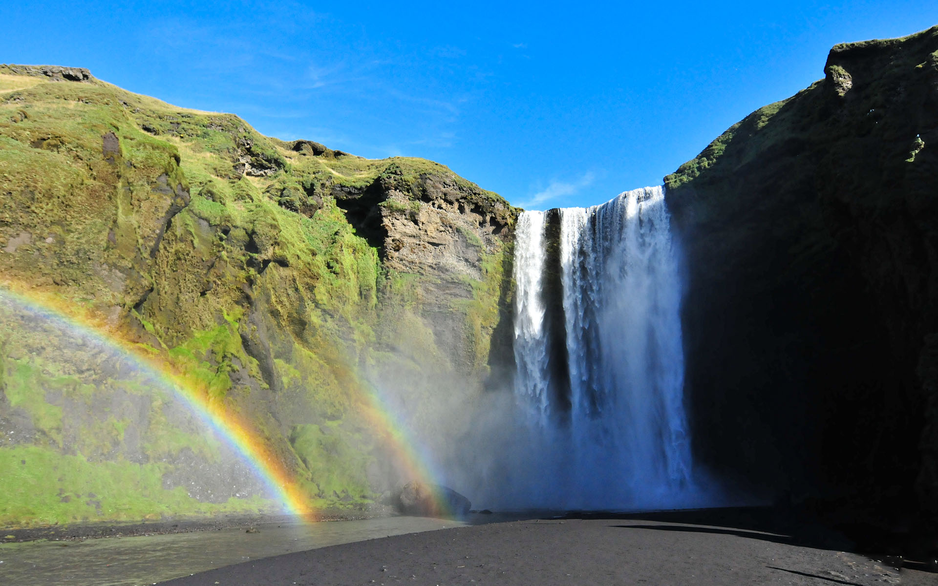 2010.09_Skogafoss_Skogar_Southern-Region_Iceland_06