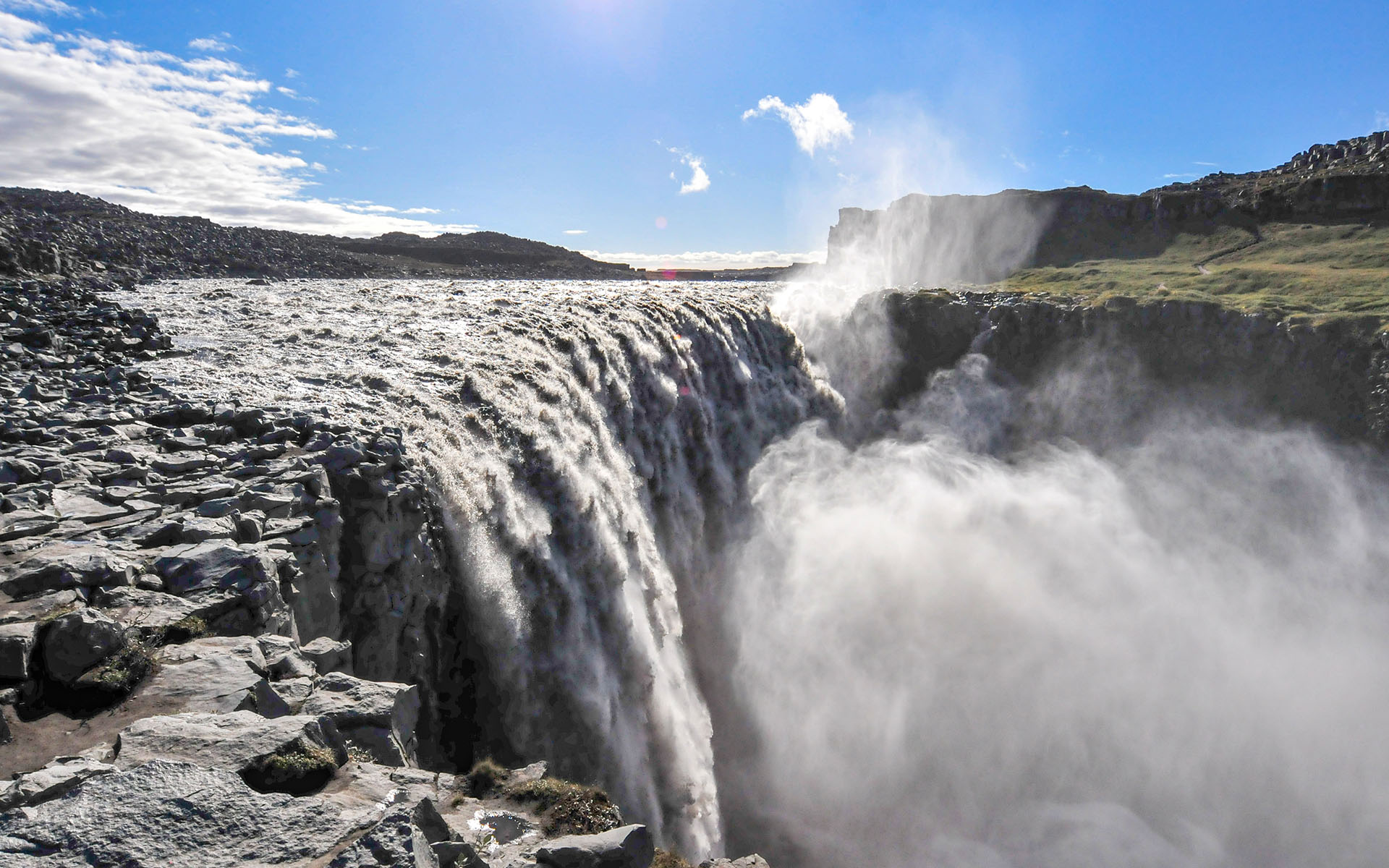 2010.09_Sunny-Sky_Dettifoss_Vatnajokull-National-Park_Northeastern-Region_Iceland_06
