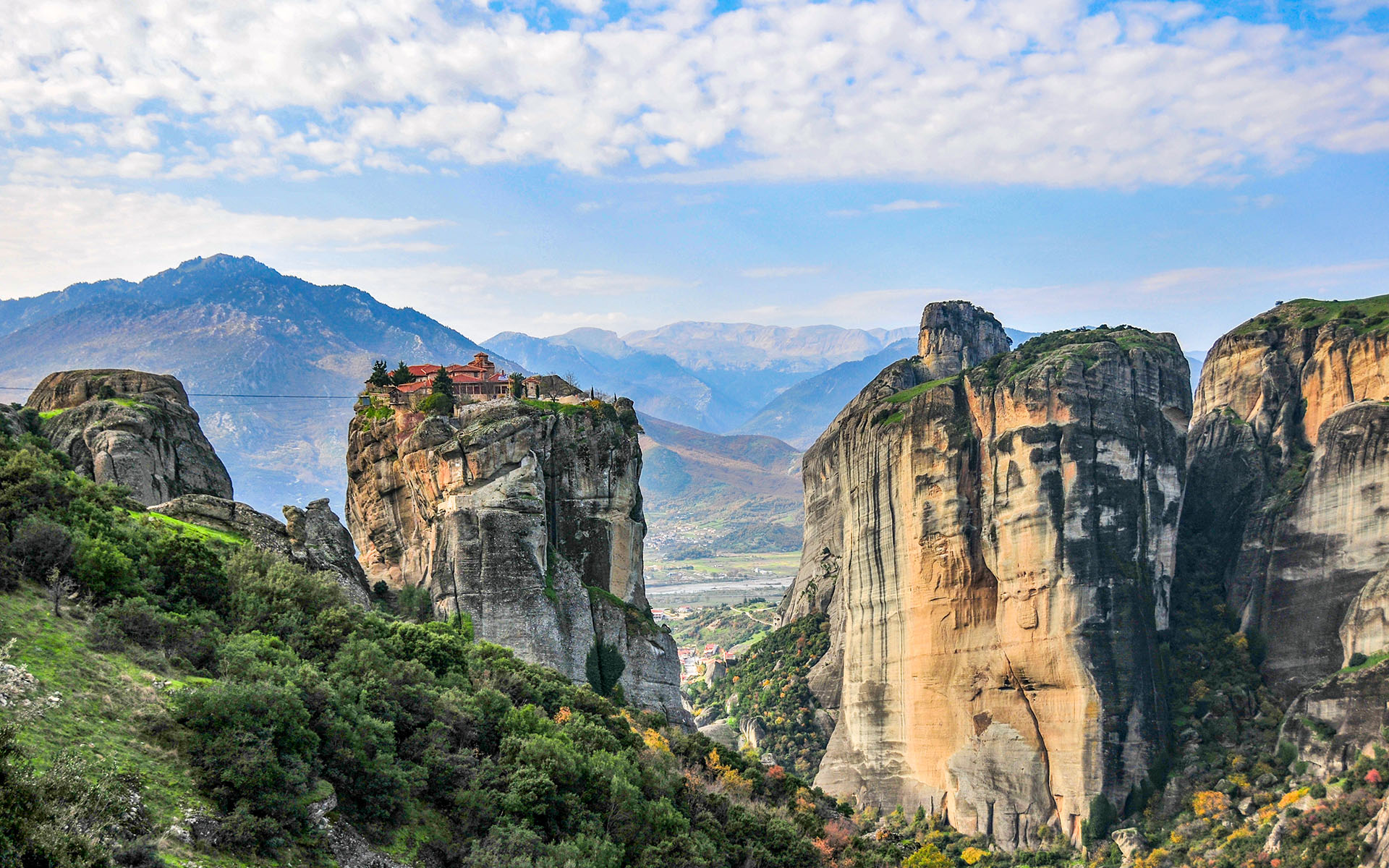 2010.11_Holy-Trinity-Monastery_Meteora_Thessaly_Greece_01