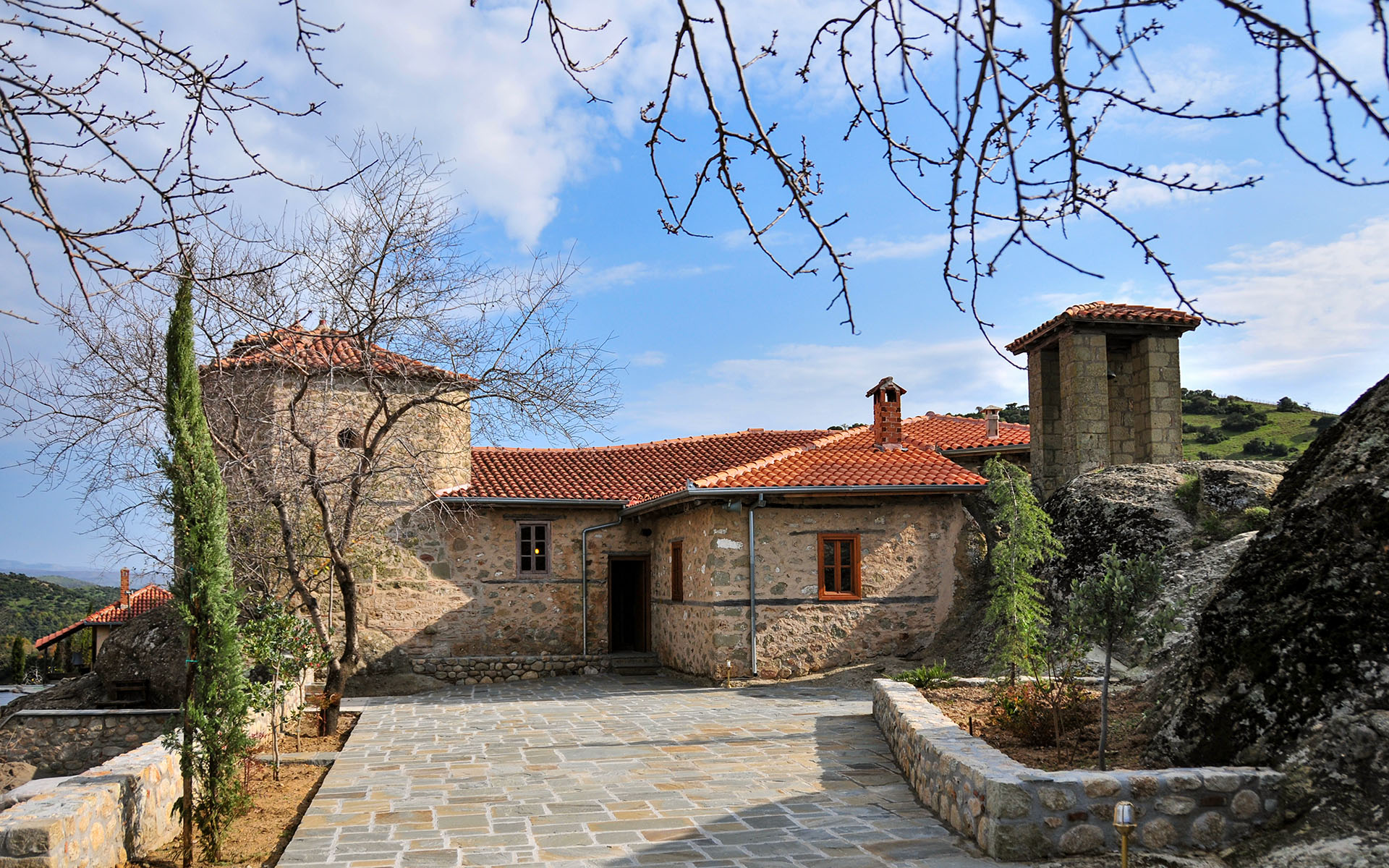 2010.11_Holy-Trinity-Monastery_Meteora_Thessaly_Greece_07