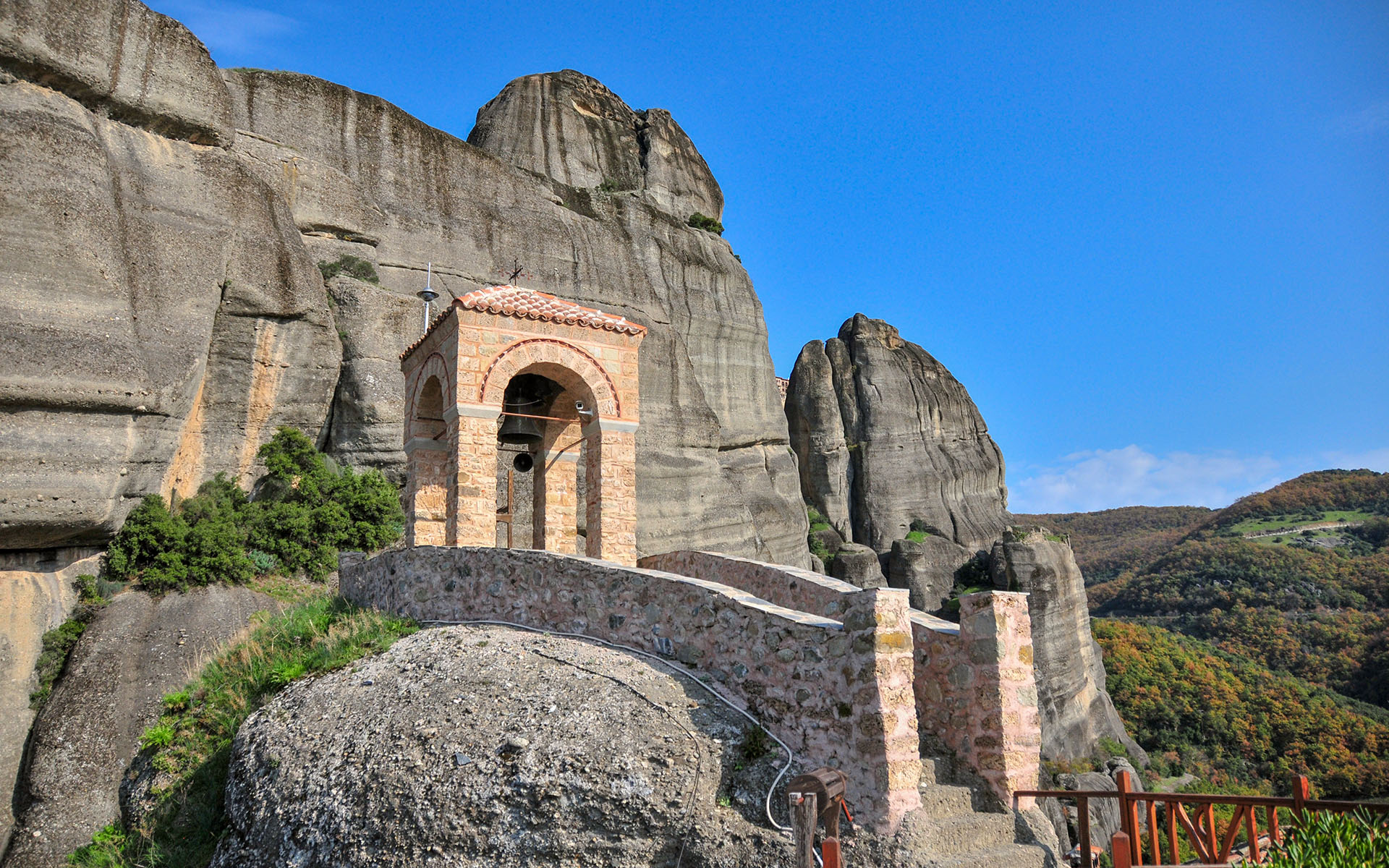 2010.11_Monastery-of-St.-Nicholas-Anapavsa_Meteora_Thessaly_Greece_06