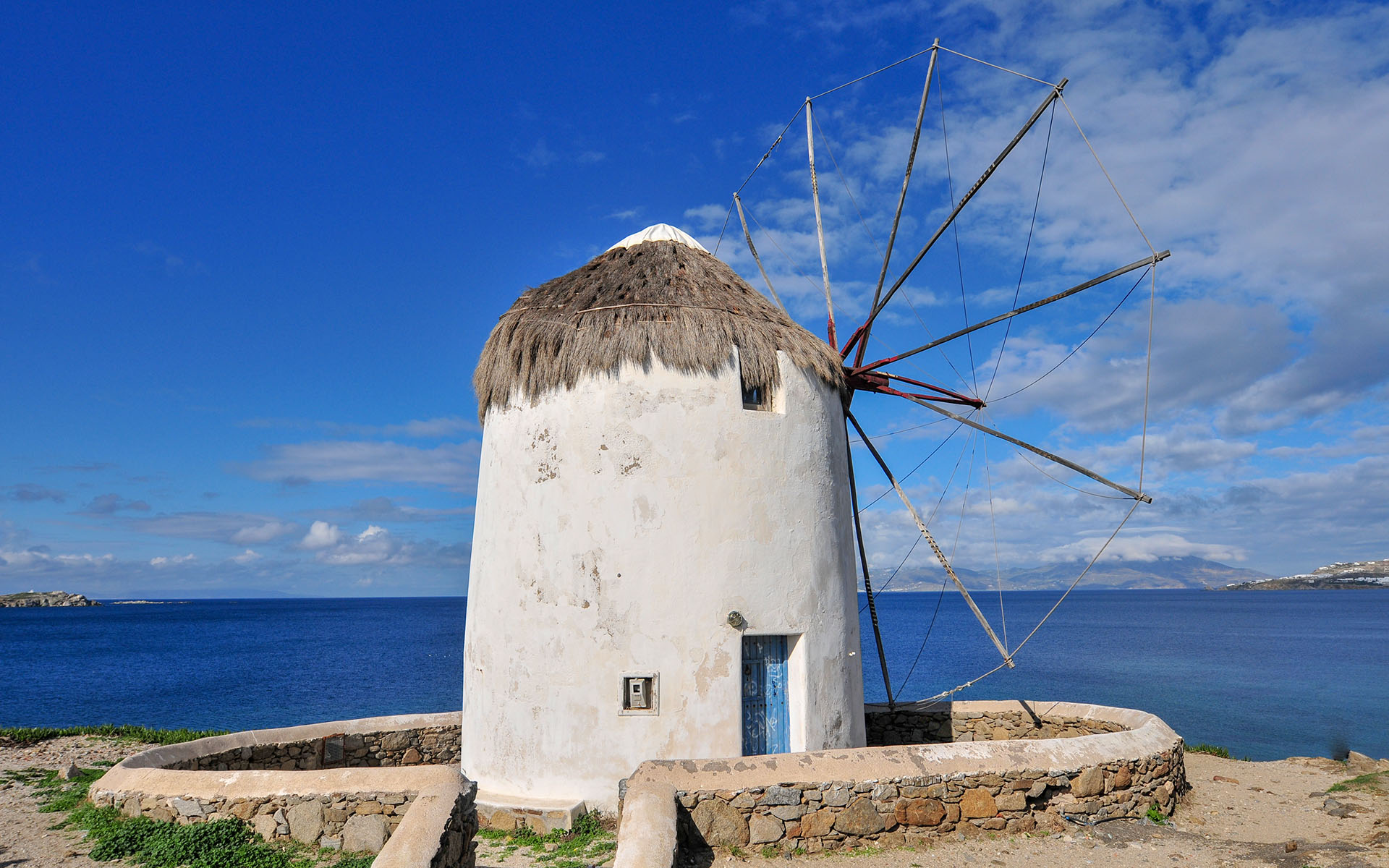 2010.11_Mykonos-Windmills_Mykonos_South-Aegean_Greece_07