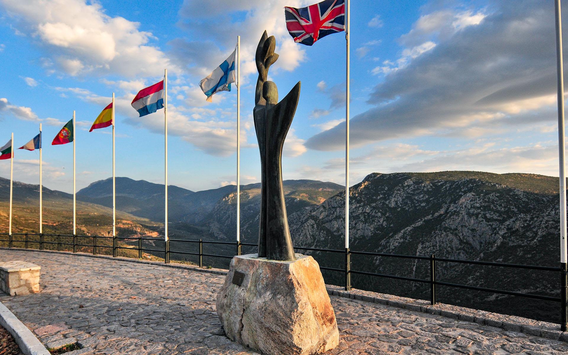 2010.11_Prometheas_Delphi_Central-Greece_Greece_02