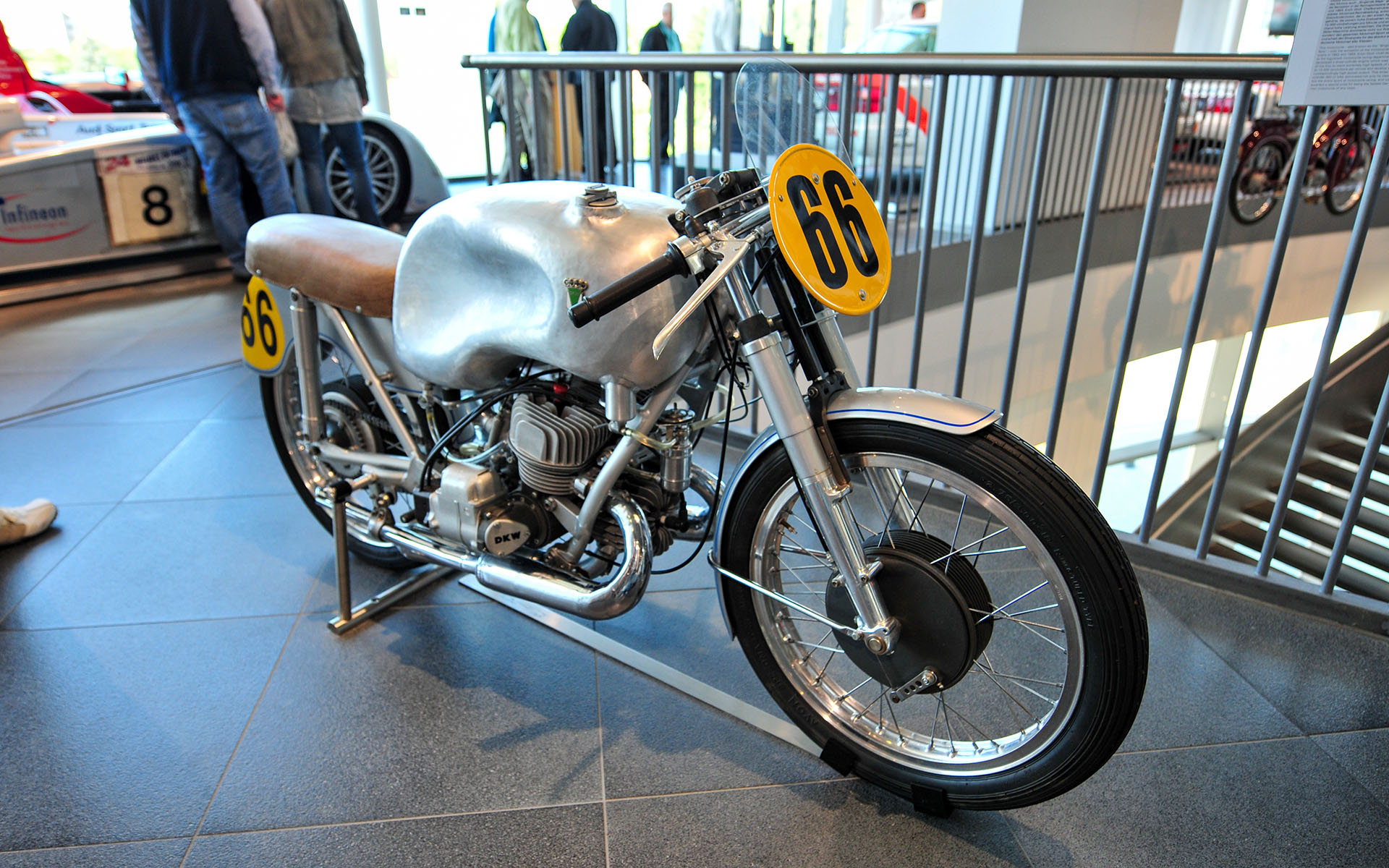 2011.05_Audi-Forum-Ingolstadt_Ingolstadt_Bayern_Germany_04