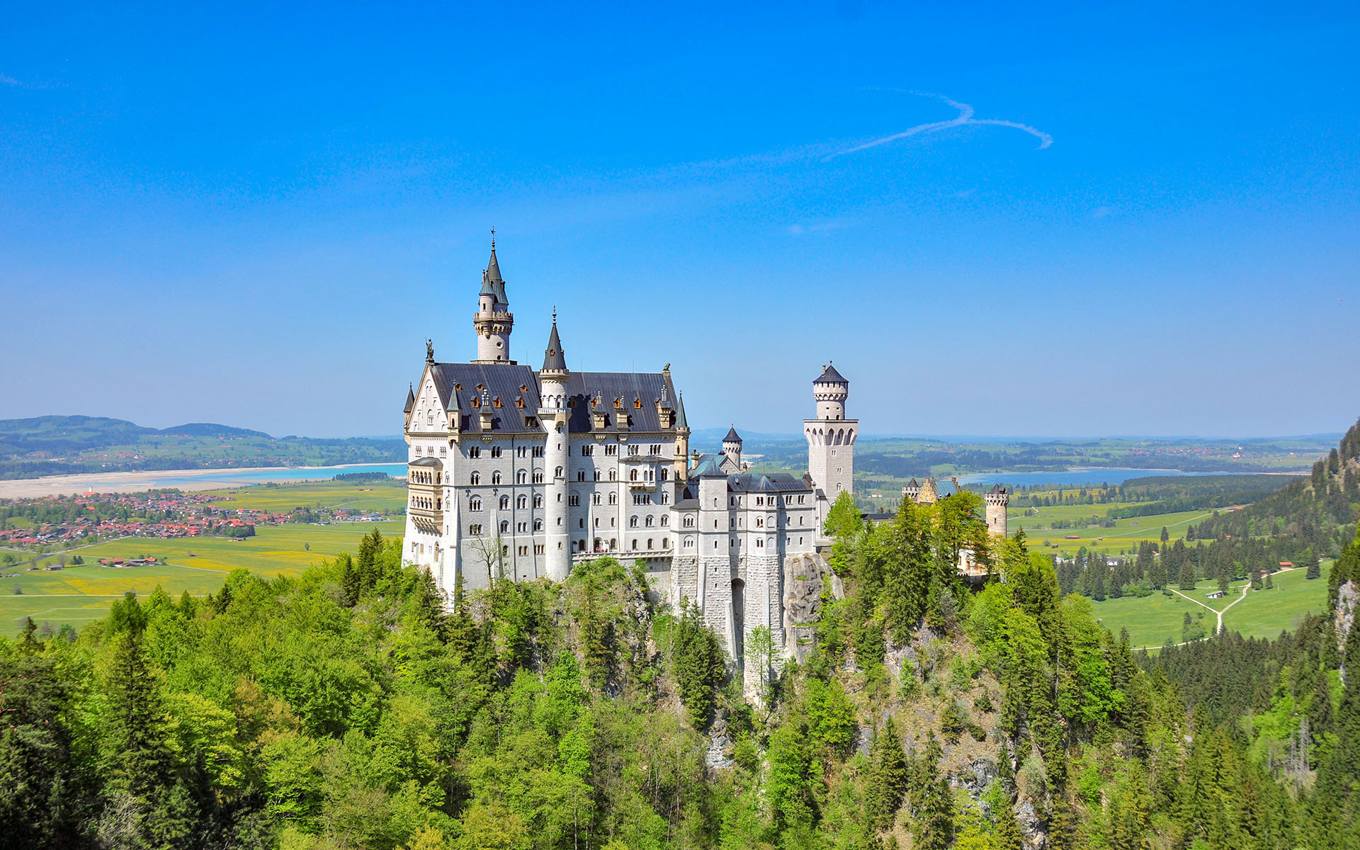 2011.05_Schloss-Neuschwanstein_Fussen_Bayern_Germany_01