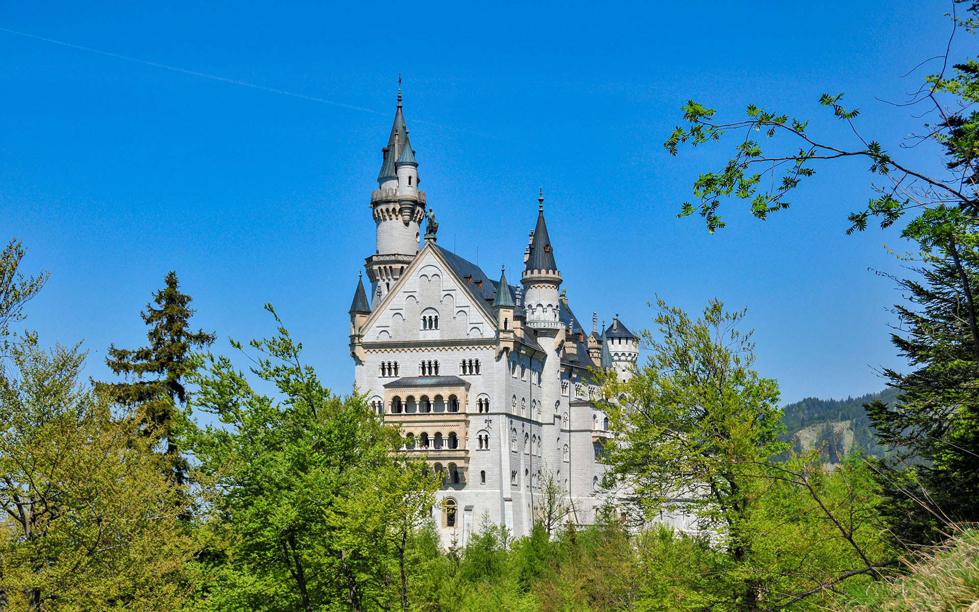 2011.05_Schloss-Neuschwanstein_Fussen_Bayern_Germany_05