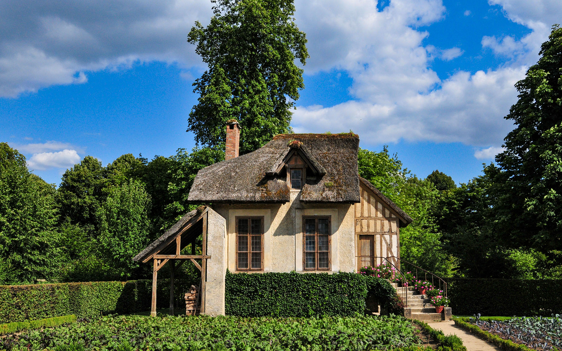 2011.07_Le-Domaine-de-Marie-Antoinette_Versailles_Ile-de-France_France_06