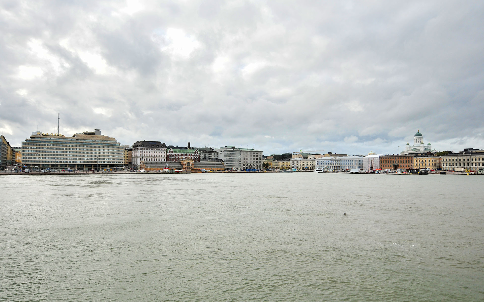 2011.09_Kauppatori_Helsinki_Uusimaa_Finland_01