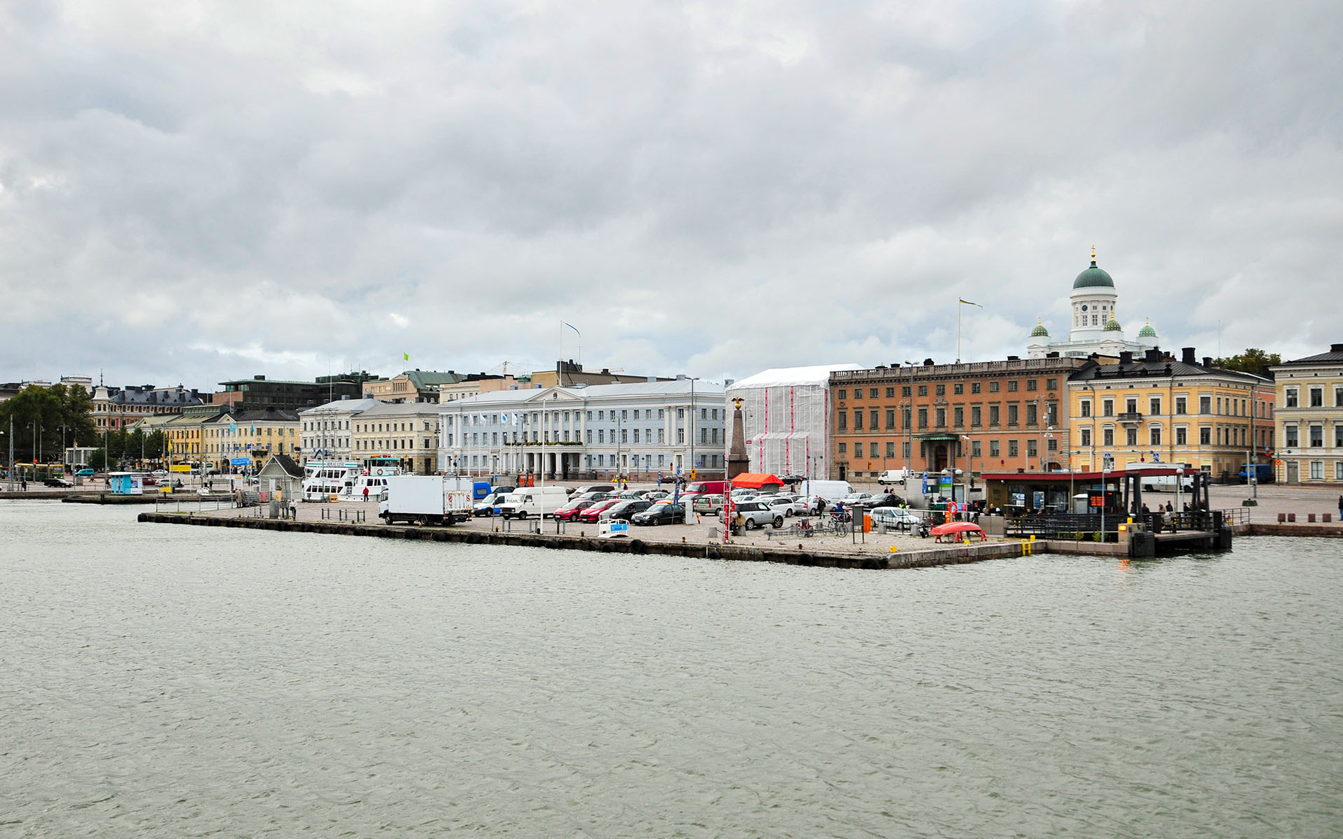 2011.09_Kauppatori_Helsinki_Uusimaa_Finland_03