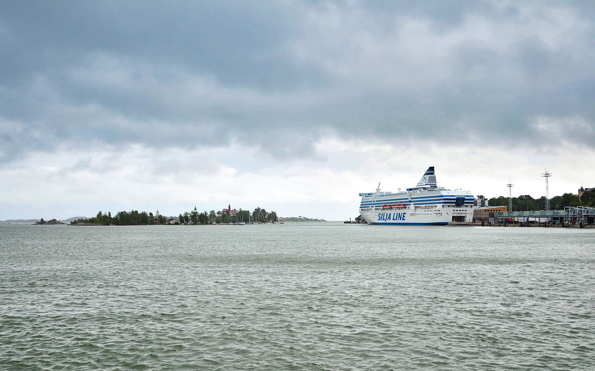 2011.09_Kauppatori_Helsinki_Uusimaa_Finland_07