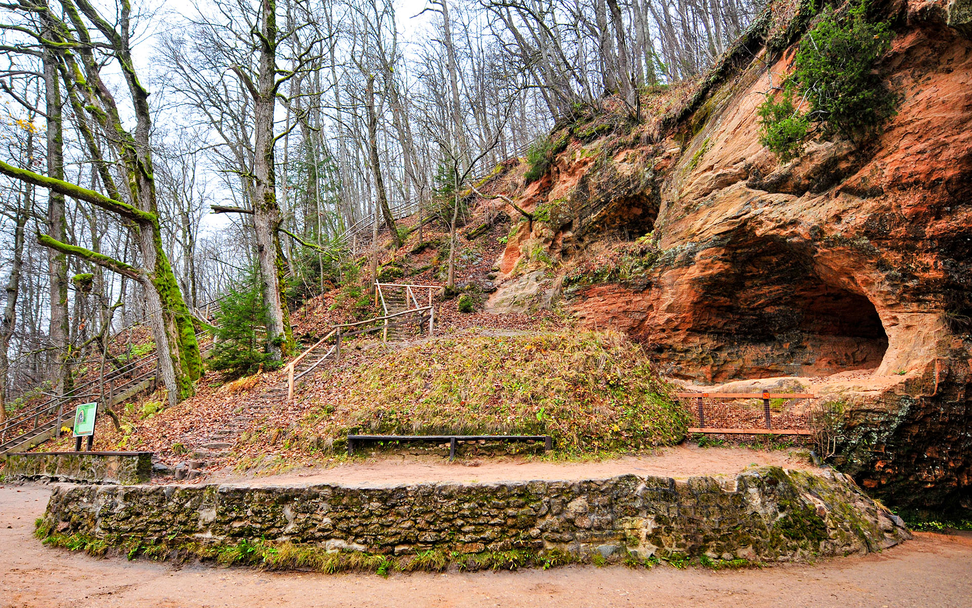 2011.11_Gutmana-Cave_Sigulda_Vidzeme_Latvia_02