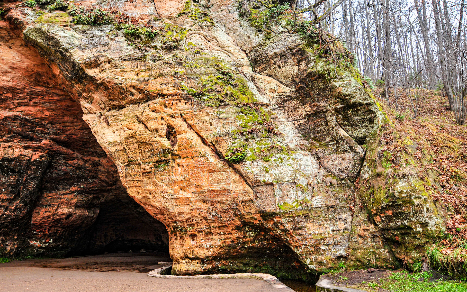 2011.11_Gutmana-Cave_Sigulda_Vidzeme_Latvia_04