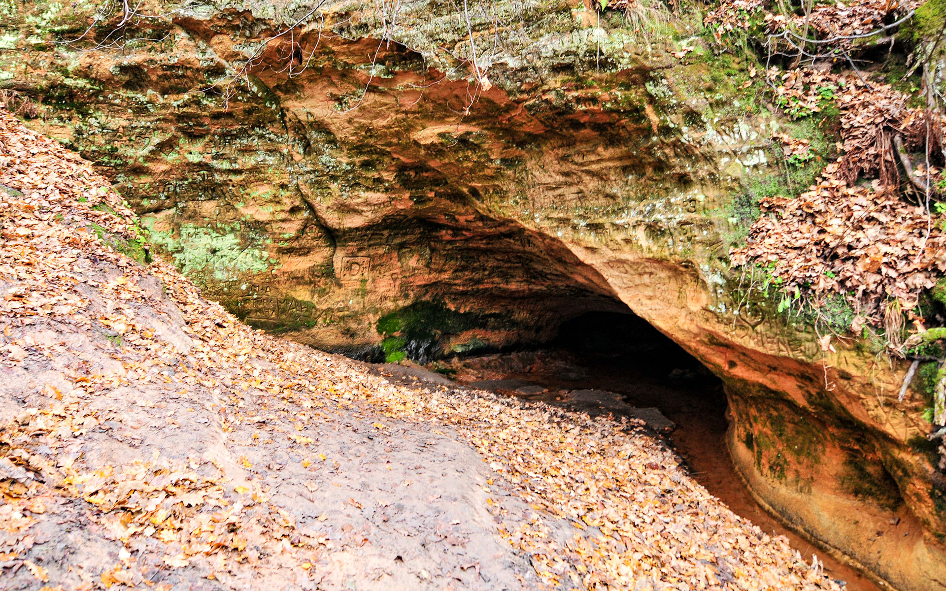 2011.11_Gutmana-Cave_Sigulda_Vidzeme_Latvia_08