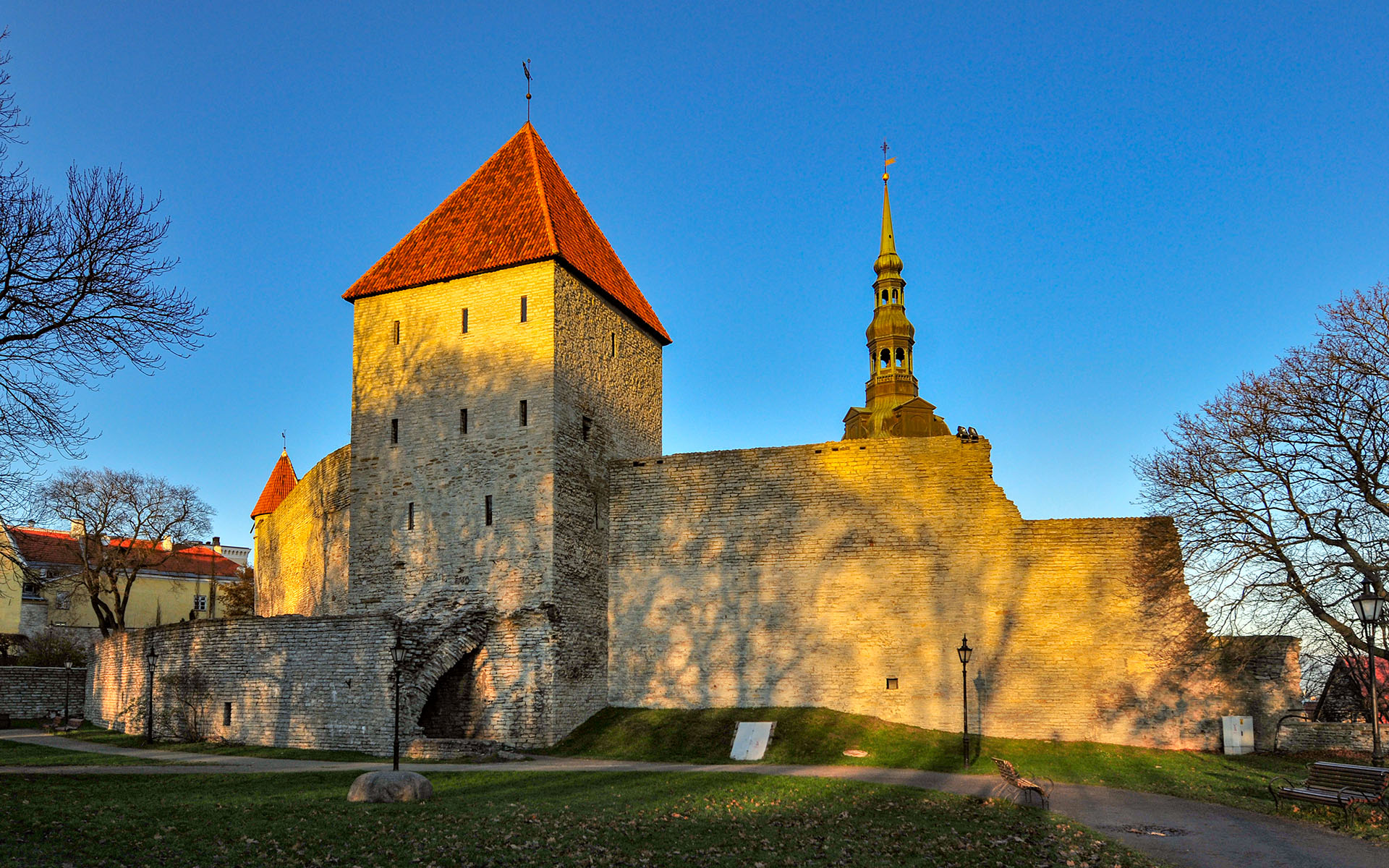 2011.11_Old-Town_Tallinn_Harju-County_Estonia_07