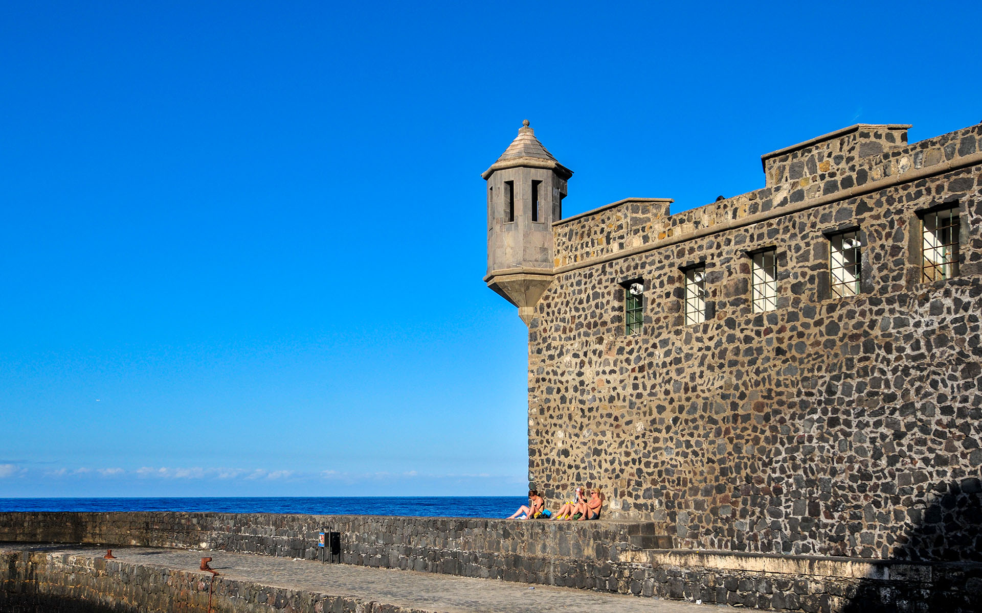 2011.12_Puerto-de-la-Cruz_Tenerife_Canary-Islands_Spain_06