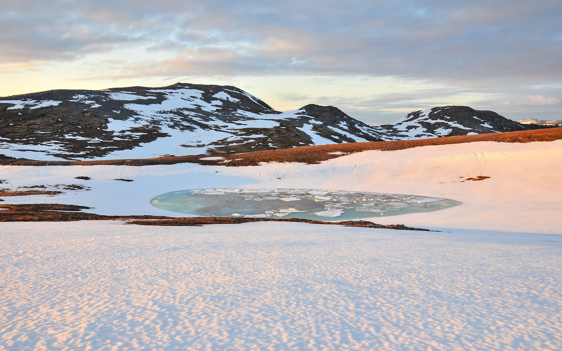 2012.05_Arctic-Ice-Lake_Fv156_Finnmark_Norway_04