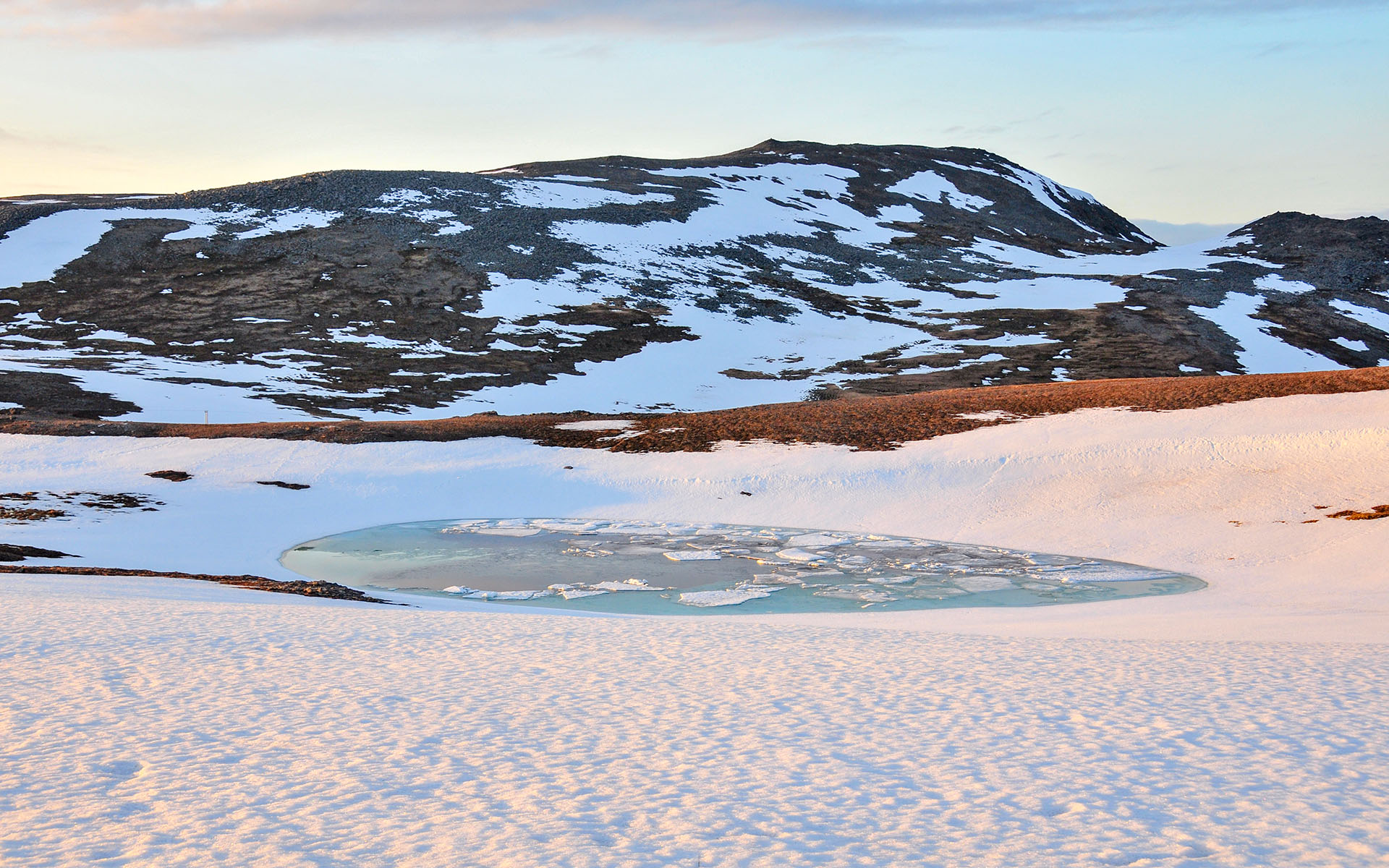 2012.05_Arctic-Ice-Lake_Fv156_Finnmark_Norway_06