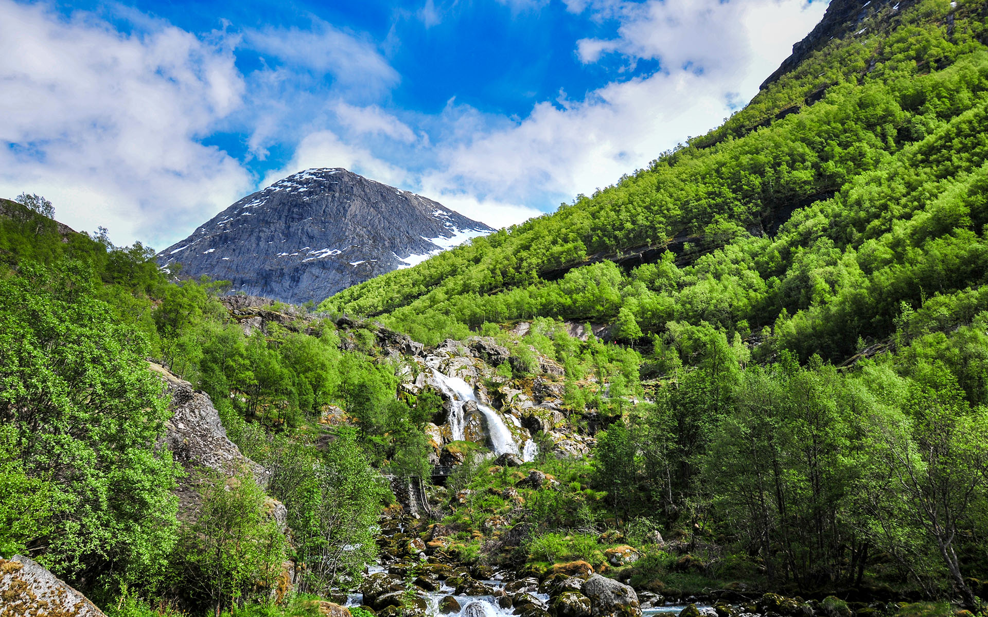 2012.05_Kleivafossen_Vestland_Norway_01