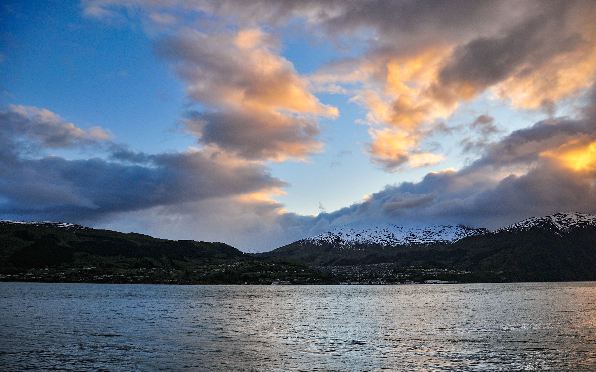 2012.05_Liabygda-Ferjekai_Liabygda_More-og-Romsdal_Norway_08