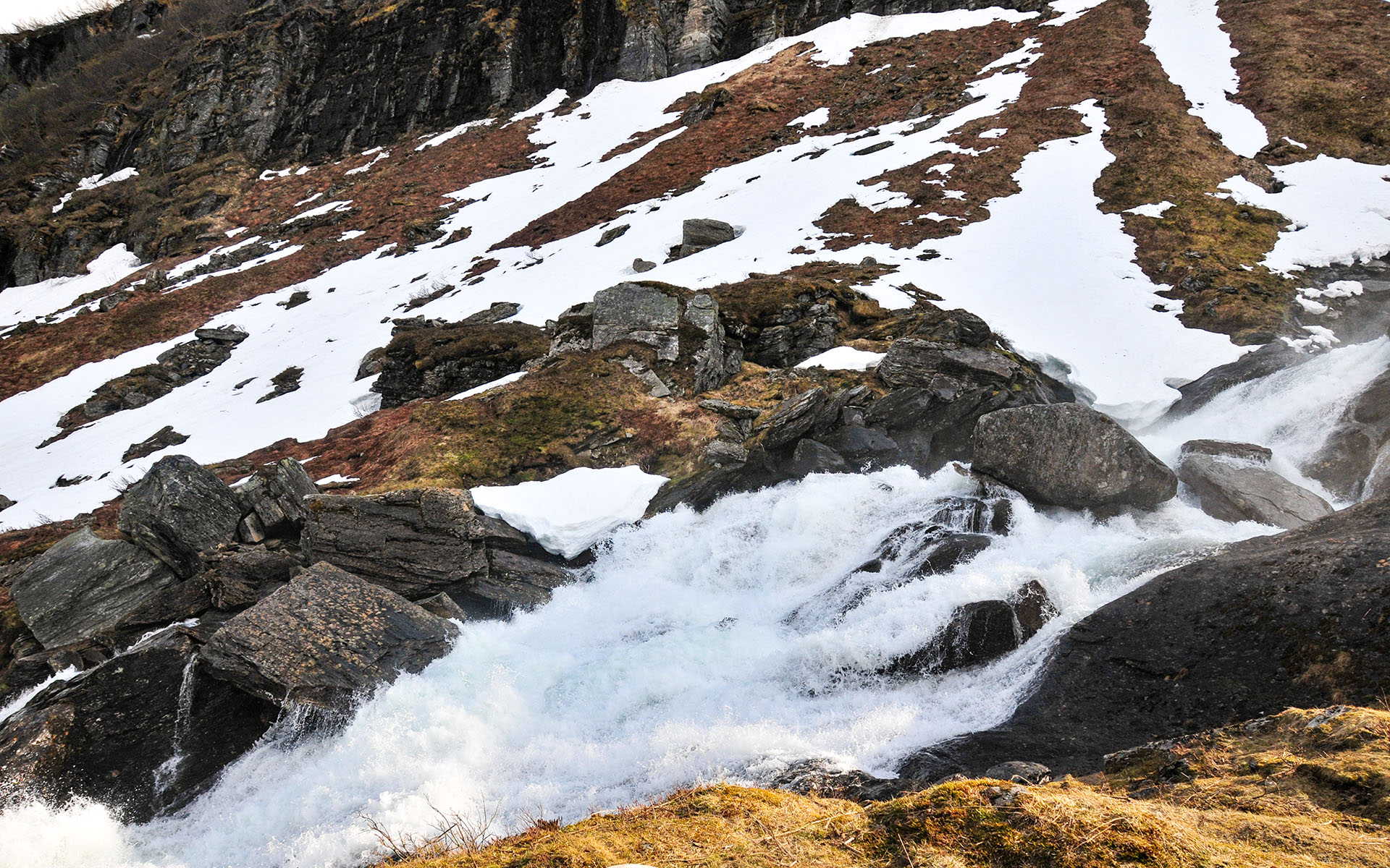 2012.05_Myrkdalselvi_Vestland_Norway_04