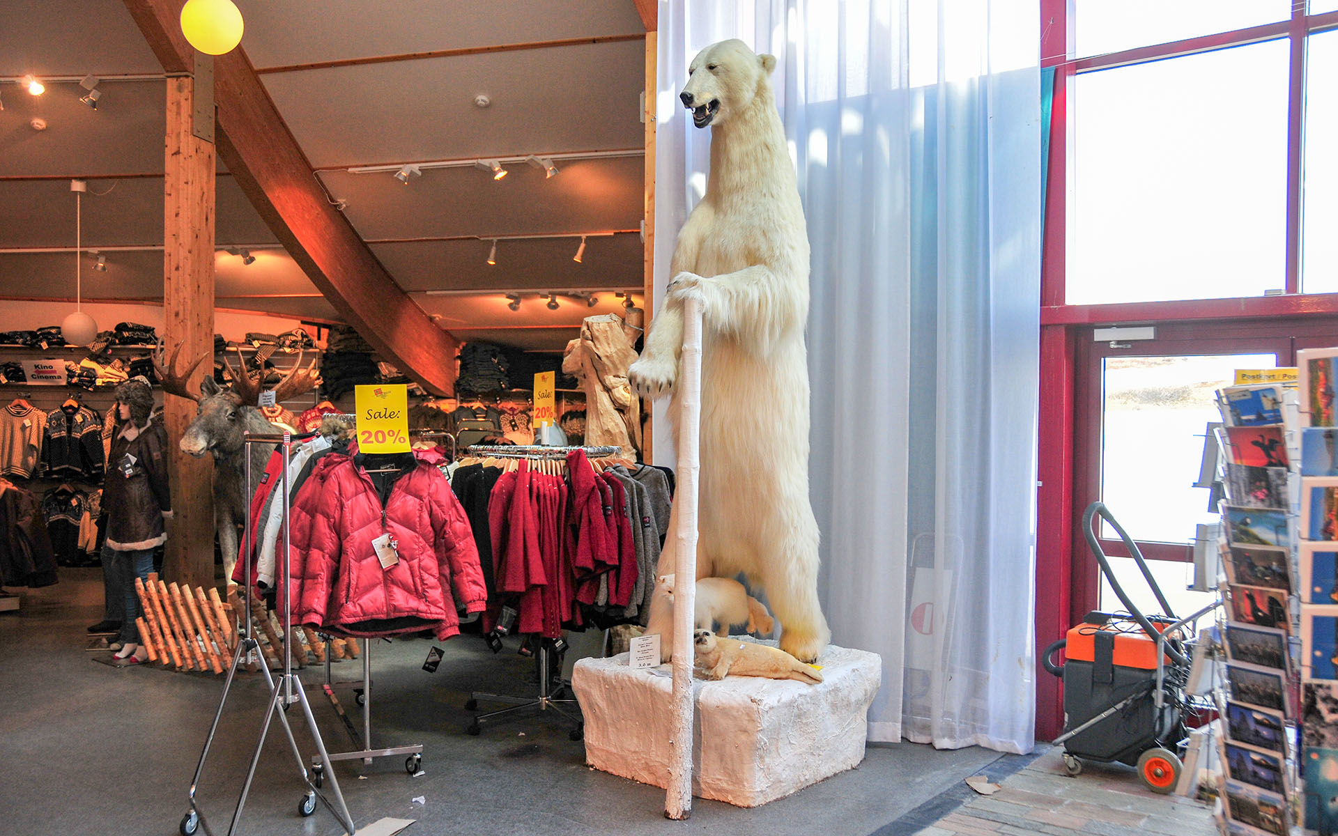 2012.05_Polarsirkelsenteret_Nordland_Norway_09