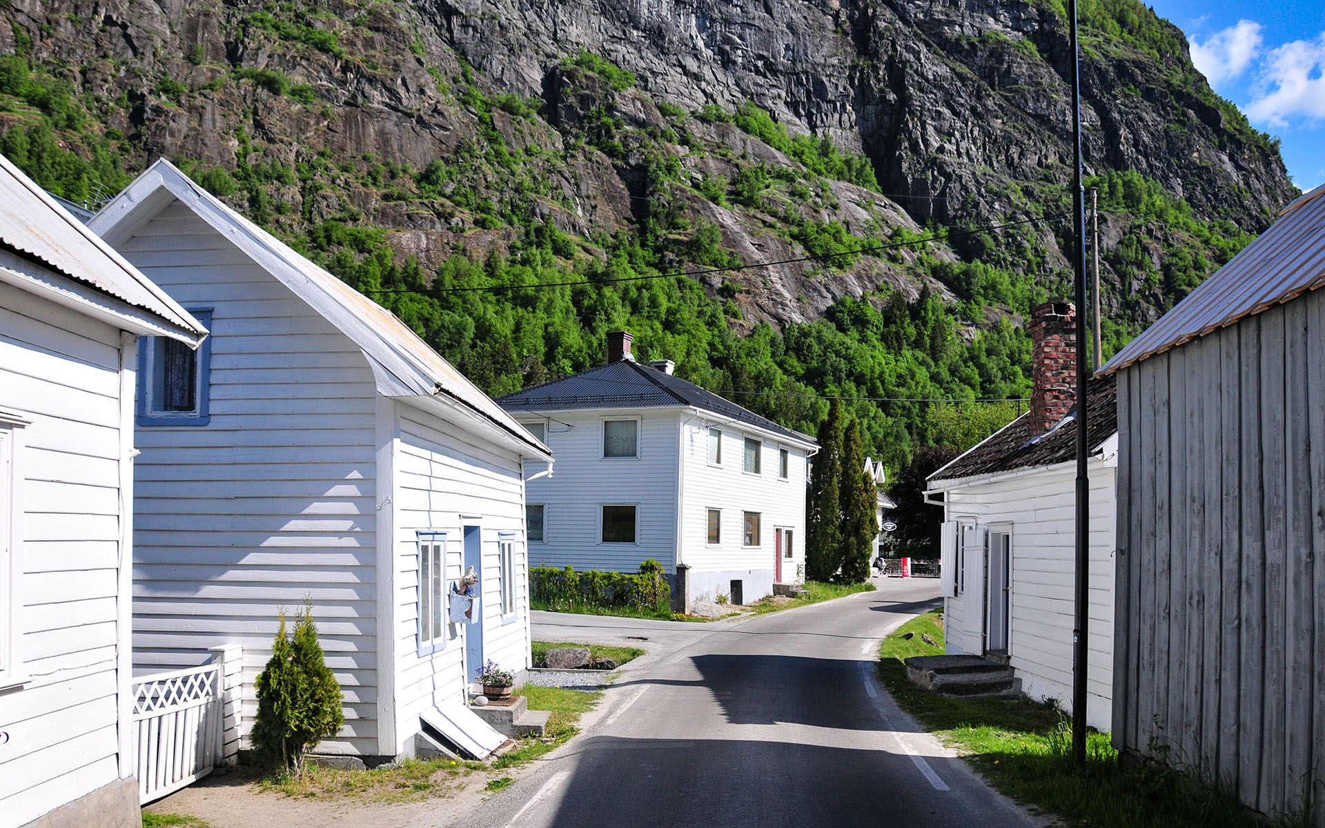 2012.05_Solvorn_Vestland_Norway_05