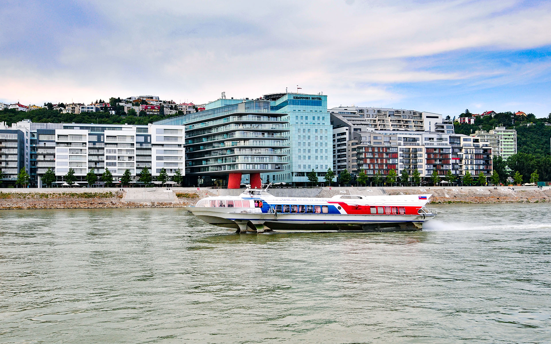 2012.07_Danube_Bratislava_Bratislava-Region_Slovakia_01