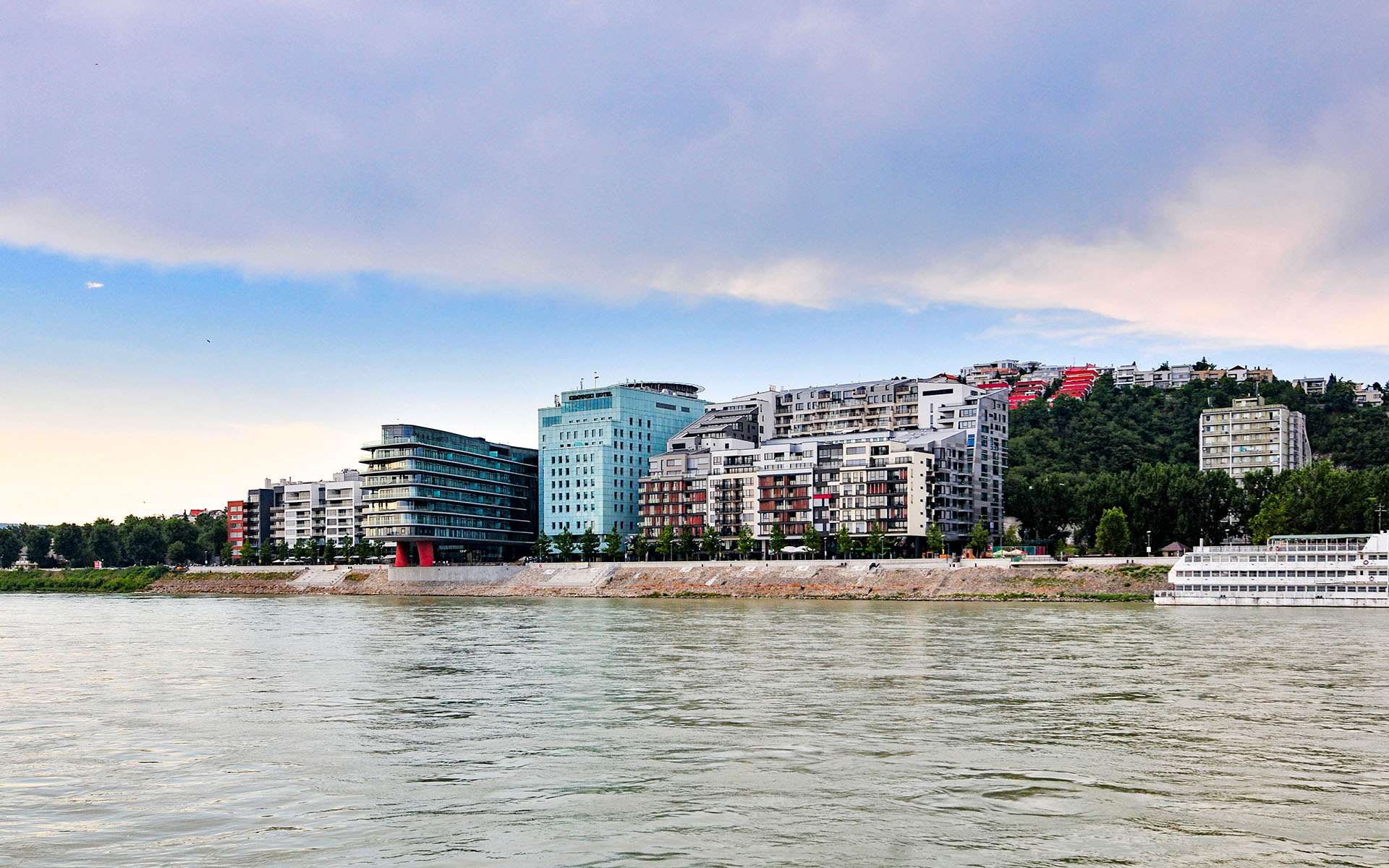 2012.07_Danube_Bratislava_Bratislava-Region_Slovakia_02