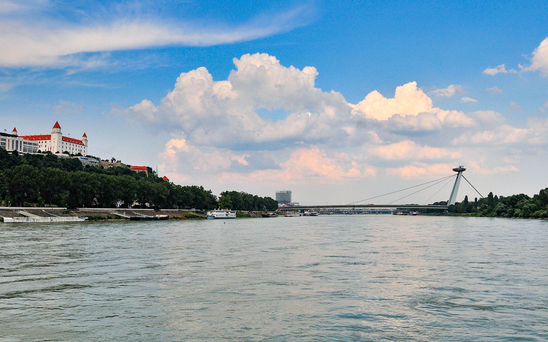 2012.07_Danube_Bratislava_Bratislava-Region_Slovakia_04